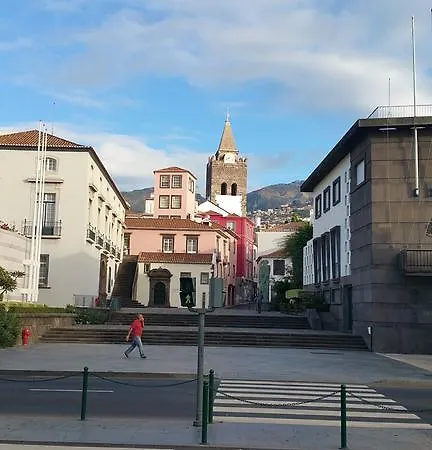 Edificio Charles 104 Фуншал