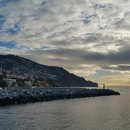 Edificio Charles 104